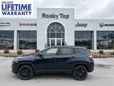 New 2026 Jeep Compass Latitude AWD/4WD image 1