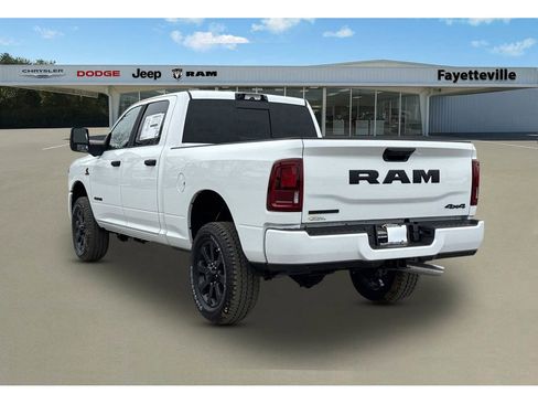 New 2026 RAM 2500 Big Horn AWD/4WD image 5