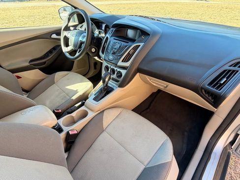 Used 2012 Ford Focus SE image 22