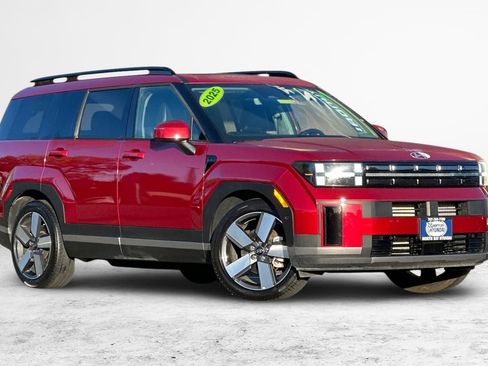 Used 2025 Hyundai Santa Fe Limited image 2