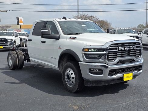 New 2025 RAM 3500 Big Horn image 2