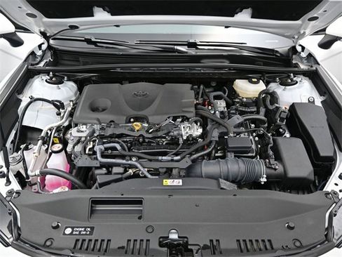 Used 2025 Toyota Camry LE w/ Convenience Package image 13