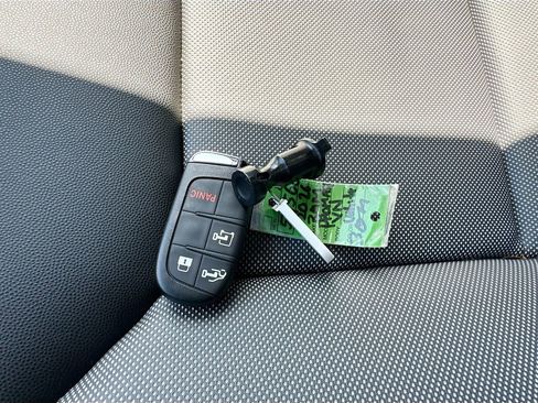 Used 2026 RAM ProMaster 2500 w/ Convenience Group FWD image 25