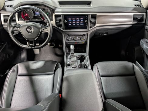 Used 2019 Volkswagen Atlas SE w/ Towing Package AWD/4WD image 14