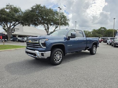 New 2026 Chevrolet Silverado 3500 LTZ w/ LTZ Premium Package AWD/4WD image 10