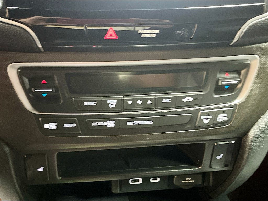 Used 2025 Honda Passport TrailSport image 16