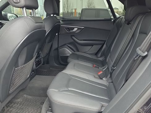 Used 2019 Audi Q8 Prestige image 8
