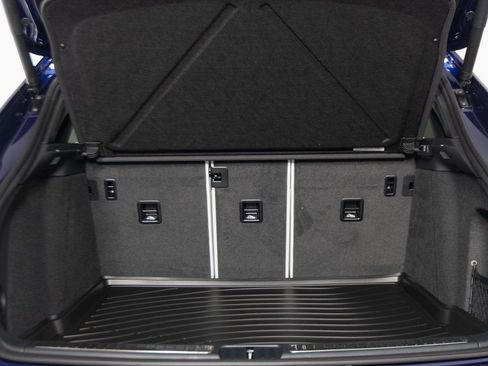 New 2026 Porsche Macan image 40