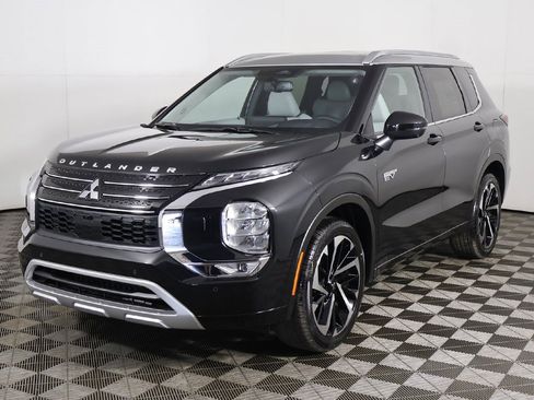 New 2025 Mitsubishi Outlander SEL image 12