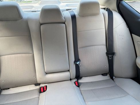 Used 2025 Nissan Altima 2.5 SV FWD image 32