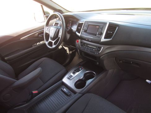 Certified 2019 Honda Passport Sport image 9