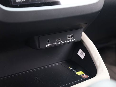 Used 2026 Subaru Forester Premium AWD/4WD image 15