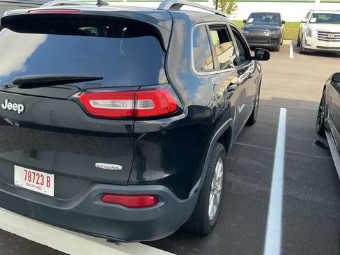 Used 2014 Jeep Cherokee Latitude FWD image 3