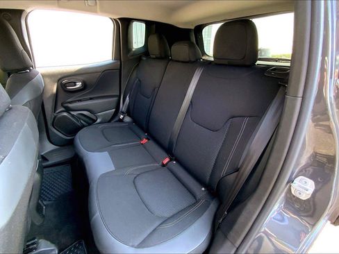 Used 2023 Jeep Renegade Altitude w/ Convenience Group I AWD/4WD image 24