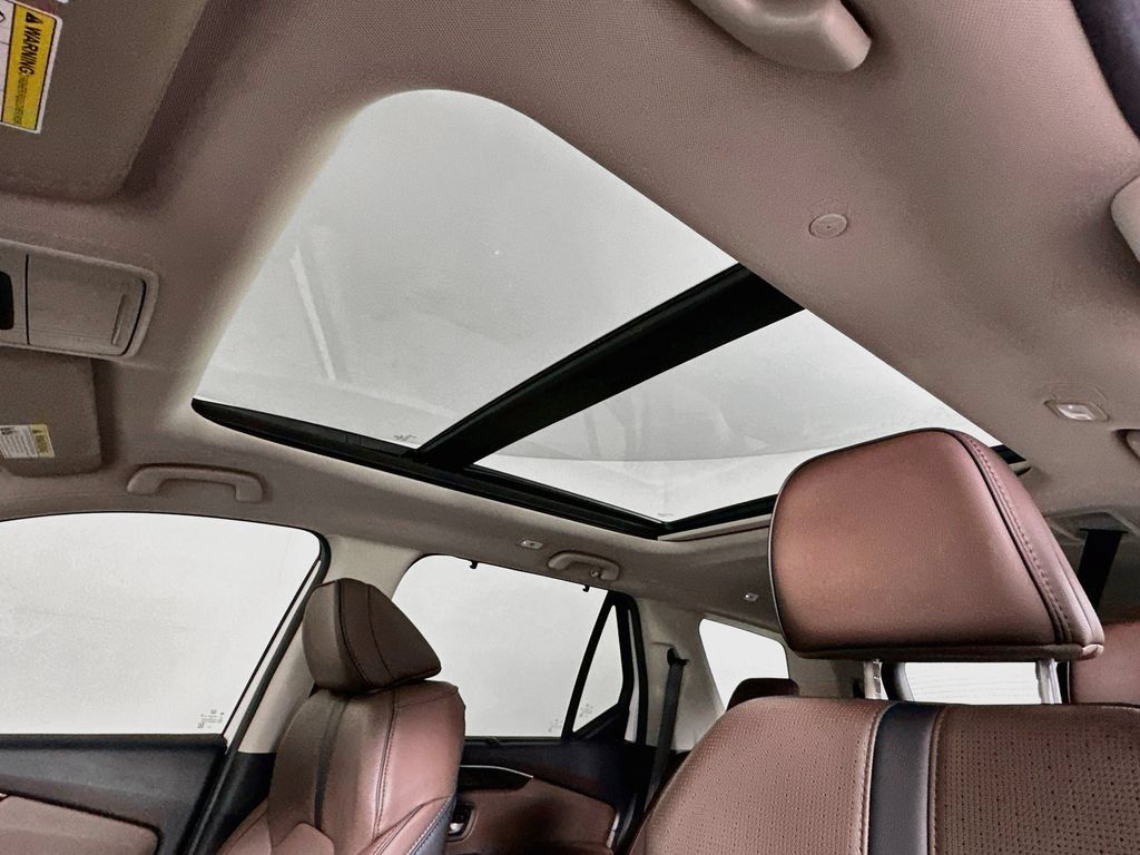 Certified 2025 Honda Pilot Elite image 11