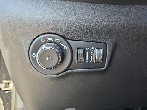 New 2026 Jeep Compass Latitude image 22