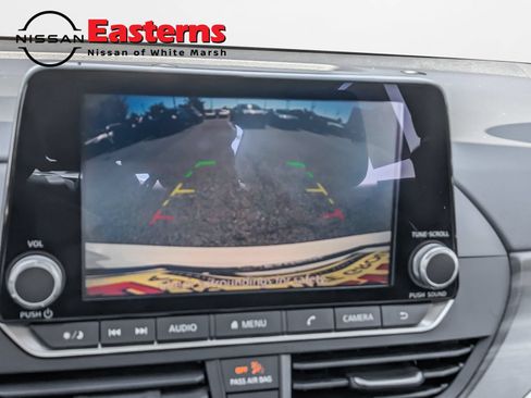 Used 2024 Nissan Altima 2.5 SV AWD/4WD image 17