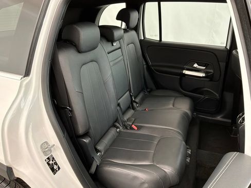 Used 2023 Mercedes-Benz GLB 250 image 28