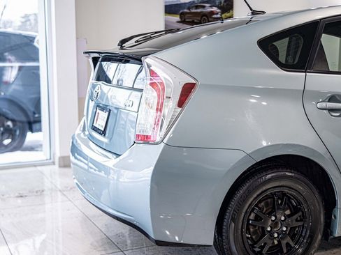Used 2015 Toyota Prius Three image 12