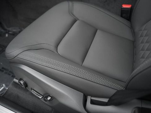 New 2026 Volvo XC60 B5 Plus w/ Protection Package Premier image 31