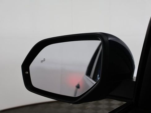 Used 2022 Volkswagen Atlas SE image 38