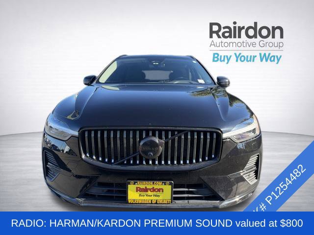 Used 2023 Volvo XC60 B5 Plus AWD/4WD image 2