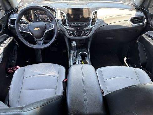 Used 2018 Chevrolet Equinox Premier FWD image 13