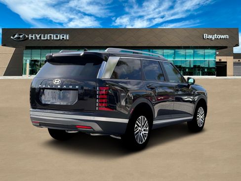 Used 2026 Hyundai Palisade SEL FWD image 6