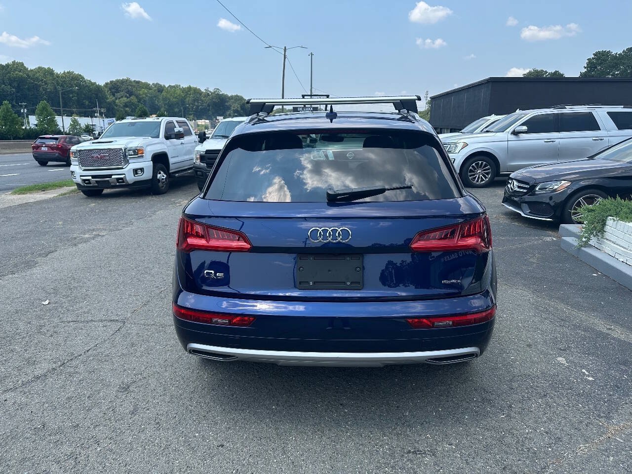 Used 2019 Audi Q5 2.0T Premium w/ Convenience Package AWD/4WD image 4