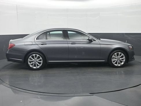 Used 2017 Mercedes-Benz E 300 4MATIC w/ Premium 1 Package image 8