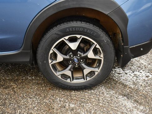 Used 2019 Subaru Crosstrek 2.0i Premium image 17