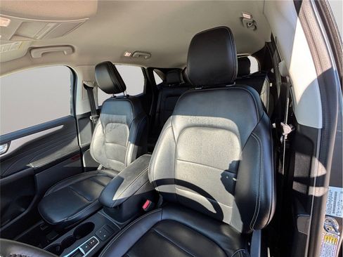 Used 2021 Ford Escape SEL image 19