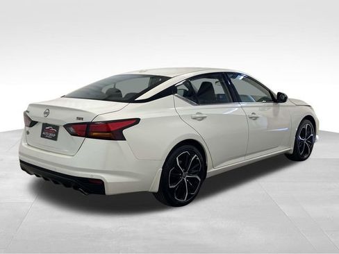 New 2025 Nissan Altima 2.5 SR w/ SR Premium Package image 3
