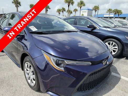Used 2021 Toyota Corolla LE FWD image 3