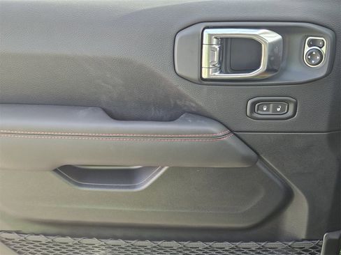 New 2025 Jeep Gladiator Rubicon image 24