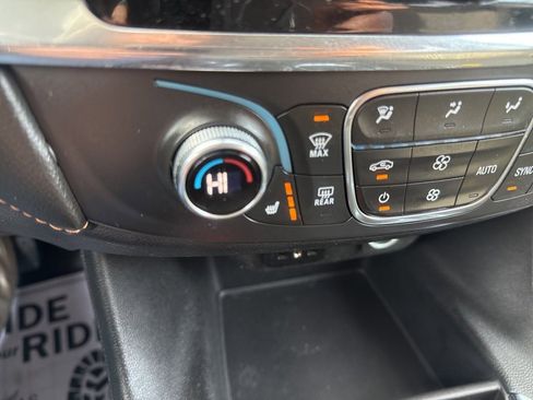 Certified 2020 Chevrolet Traverse LT image 30