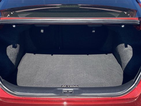 Used 2024 Nissan Altima 2.5 SR w/ SR Premium Package image 14