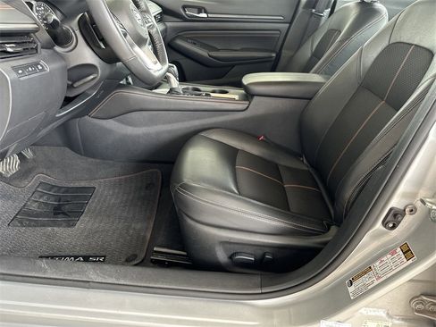 Used 2022 Nissan Altima 2.5 SR image 13