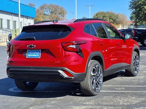 New 2026 Chevrolet Trax RS w/ Sunroof Package image 4