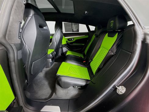 Used 2019 Lamborghini Urus AWD/4WD image 18