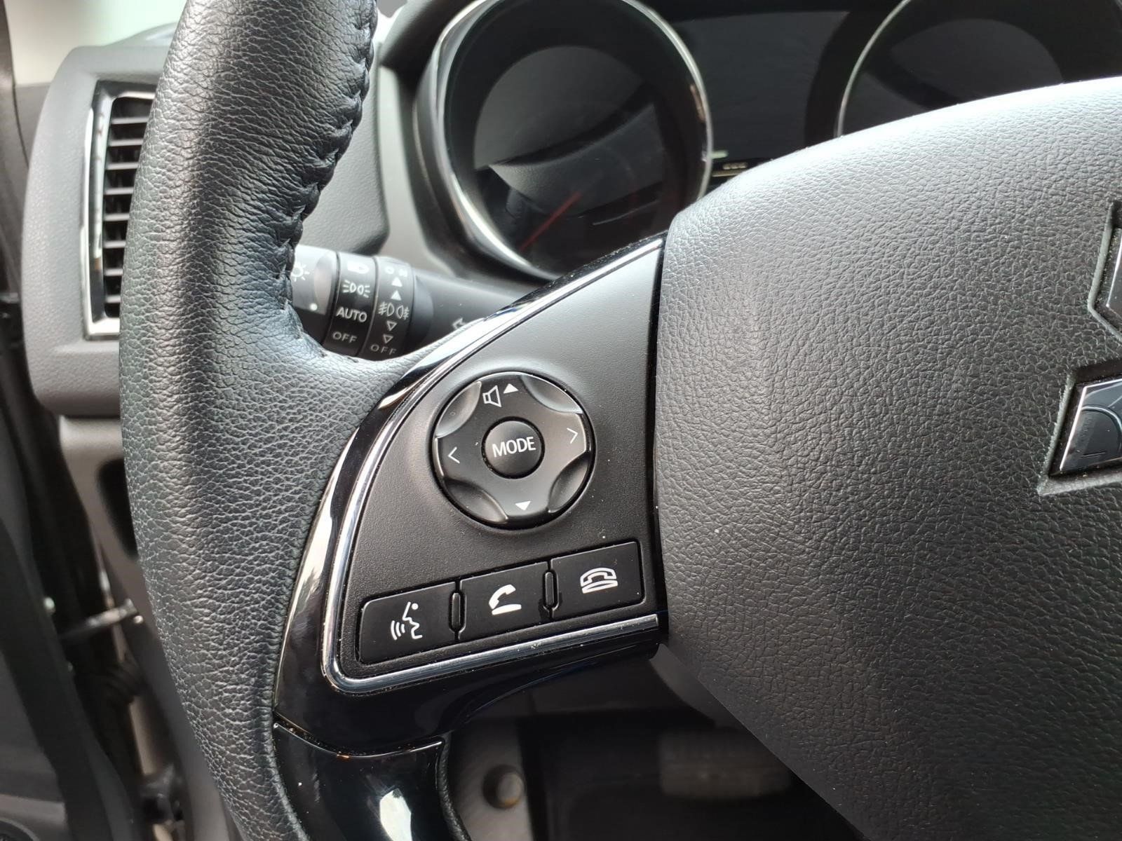Used 2025 Mitsubishi Outlander Sport SE AWD/4WD image 13