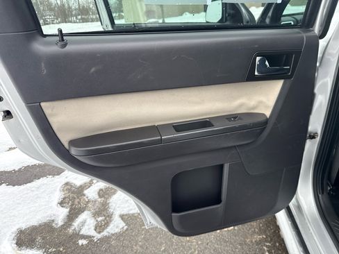 Used 2009 Mercury Mariner 2WD image 15