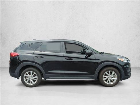 Used 2021 Hyundai Tucson SE FWD image 4