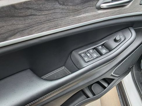 Used 2024 Jeep Grand Cherokee Limited 4xe AWD/4WD image 23