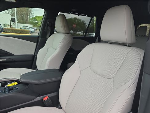 Used 2025 Lexus TX 350 AWD w/ Technology Package image 18