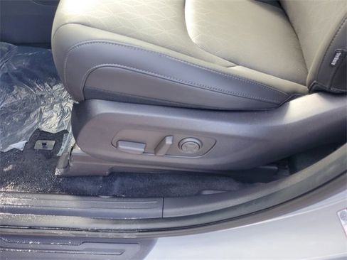 New 2026 Kia Carnival EX image 9