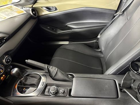 Used 2023 MAZDA MX-5 Miata Grand Touring image 16