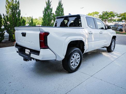 Used 2026 Toyota Tacoma SR5 RWD image 10