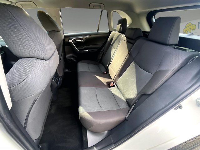 Used 2025 Toyota RAV4 XLE AWD/4WD image 21