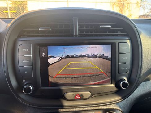 Used 2025 Kia Soul LX w/ LX Technology Package image 22